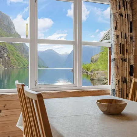 Vakantiehuis Fretheim Fjordhytter *