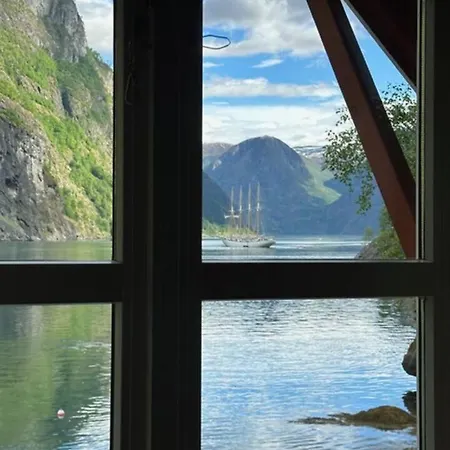 Fretheim Fjordhytter Vakantiehuis *